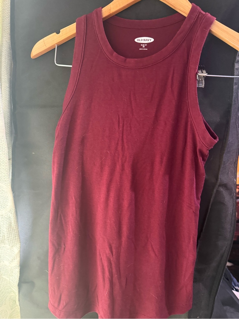 Old Navy Women's Crewneck Tank - Wine